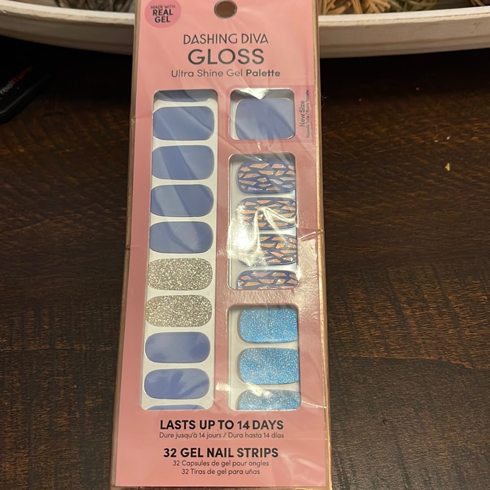 Dashing Diva Nail Strips
